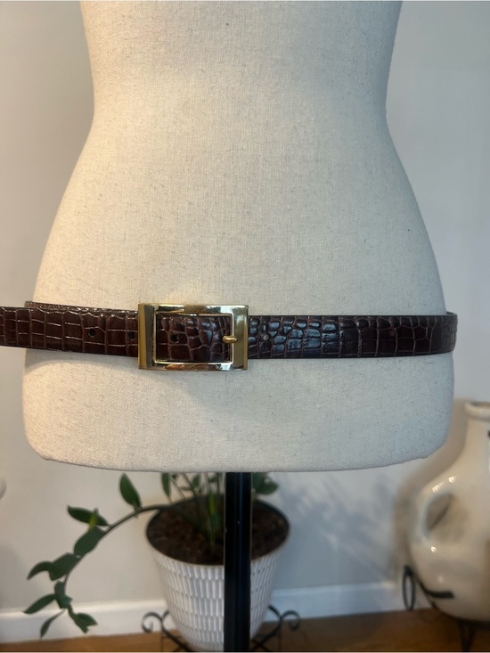 pure leather Other - Brown Croc-Embossed Leather Belt with Gold Buckle